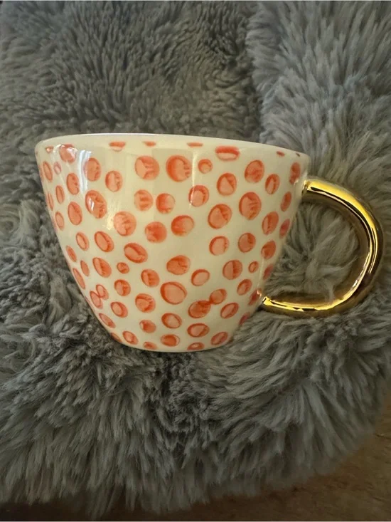 Paper Source Cream Ceramic Mug with “Coral Dots” and Gold Handle