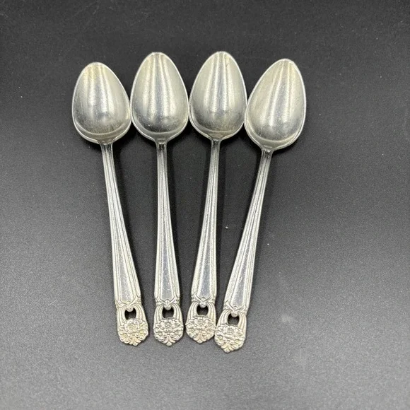 Set of 4 Eternally Yours teaspoons Rogers International Silverplate 6 1/8