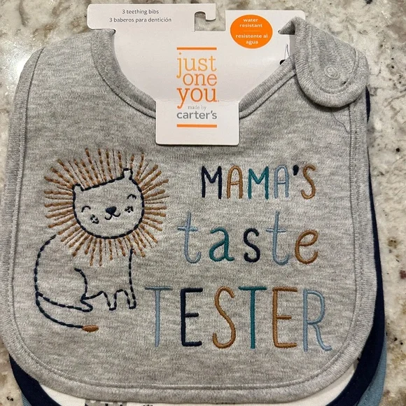 *BRAND NEW WITH TAGS* Carter's Big Cat Themed 3-Pack Teething Bibs