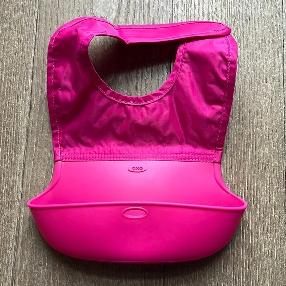 OXO Rollup Bib