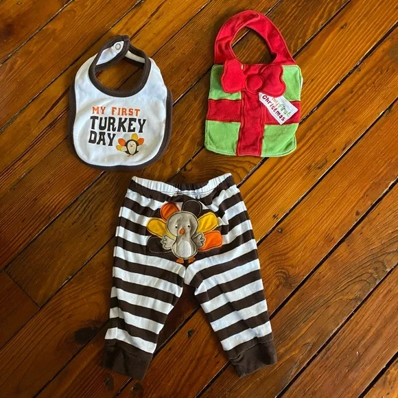 My First Thanksgiving & Christmas Bibs & Bottoms Size 3 Months/ OS