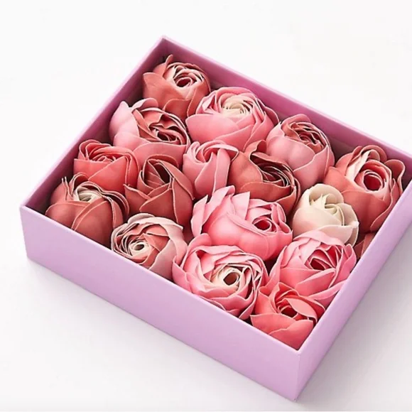 New In The Box Paper Source Sweet Rose Scent Infused Rose Soap Gift Set