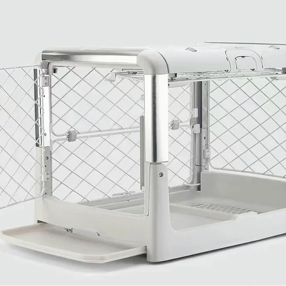 Large Diggs Revol Dog Crate! Like New!