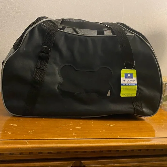 Brand new pet carrier