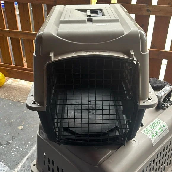 semi-new crates for dogs small details not visible, only used once
