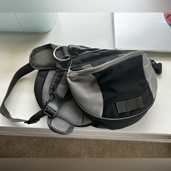 Pet travel vest harness with pockets size small
