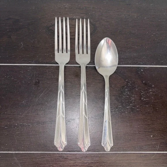 Ekco 18-8 | Stainless USA | Kenilworth | Flatware Set-2 Dinner Forks‎ 1 Teaspoon