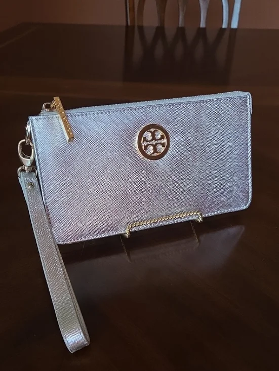 Tory Burch Metallic Silver Wristlet Wallet with Gold Logo ❤️
