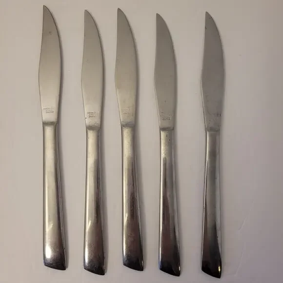Set of 5 Solid Stainless Steel Dinner Steak Knives Japan Serrated Edge Pre-Owned