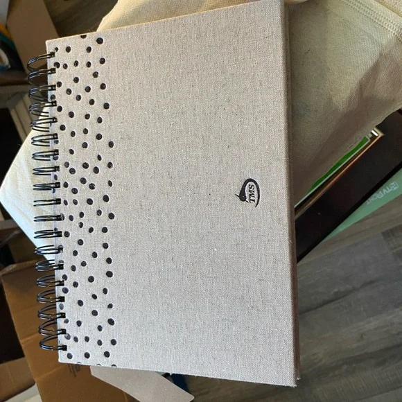 Trends Weekly Planner with Cat Design
