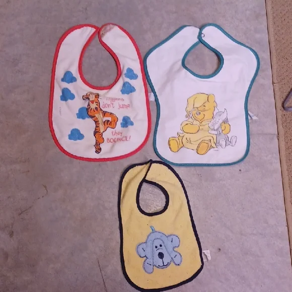 Kids Bib Set with Animal Designs - Red, Yellow, White