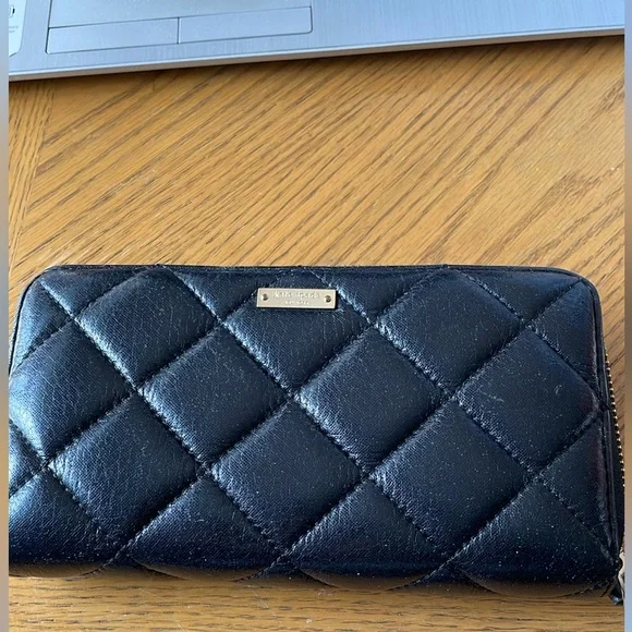 Kate Spade New York Bifold Wallet in Black Quilted Leather