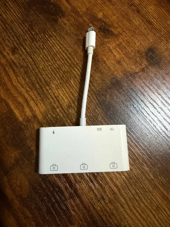 White Lightning/SD Camera Adapter