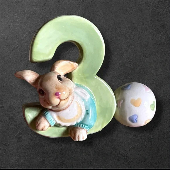 VTG 2004 Royal Doulton Childhood Memories Bunnykins # 3 Ceramic Cake Topper