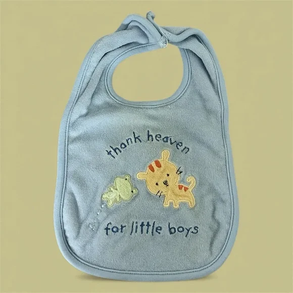 🔵CARTER’S: Baby boy one size, “thank Heaven for little boys” bib, preowned🔵
