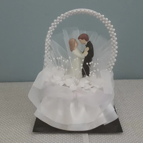 Traditional Wedding cake topper.