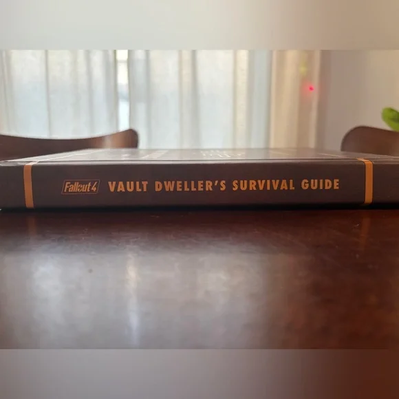 Fallout 4 Vault Dweller’s Survival Guide Collector’s Edition + SPECIAL Prints