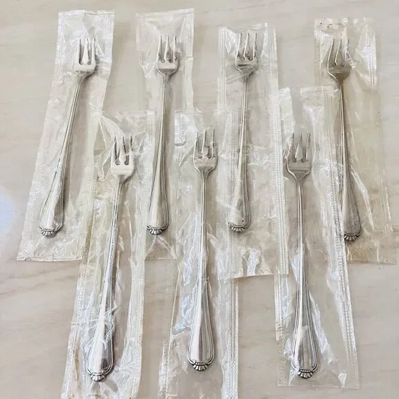 7pc New ONEIDA Winter Hill Stainless Cocktail/Seafood Fork 6” Distinction Deluxe