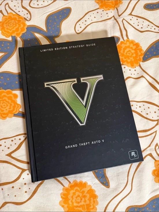Grand Theft Auto V Limited Edition Strategy Guide - Black & Green