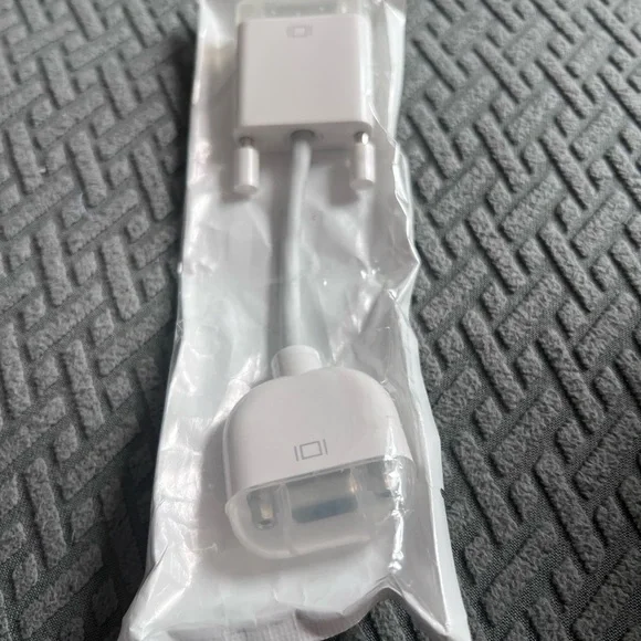 Apple DVI to VGA Display Adapter