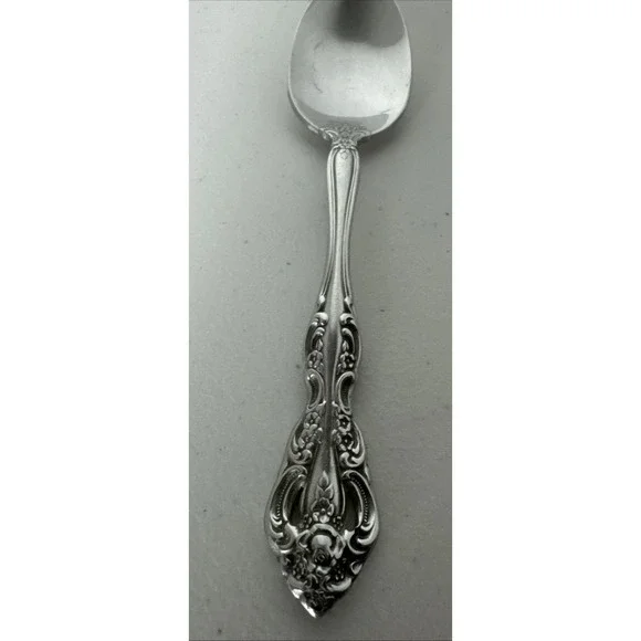 Oneida Pembrooke Renoir 1 Teaspoon Spoon Stainless Flatware