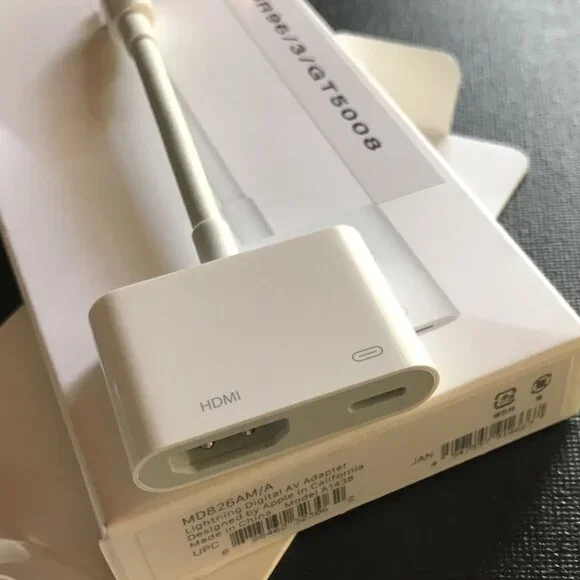 Apple - Lightning Digital A/V Adapter - White