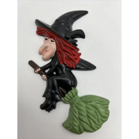 Vintage Witch Wilton Party Cake Topper Figure