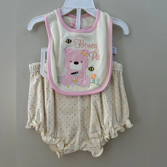 Honey Pie Baby Bib and Bloomers Set - Pink and Cream NWOT