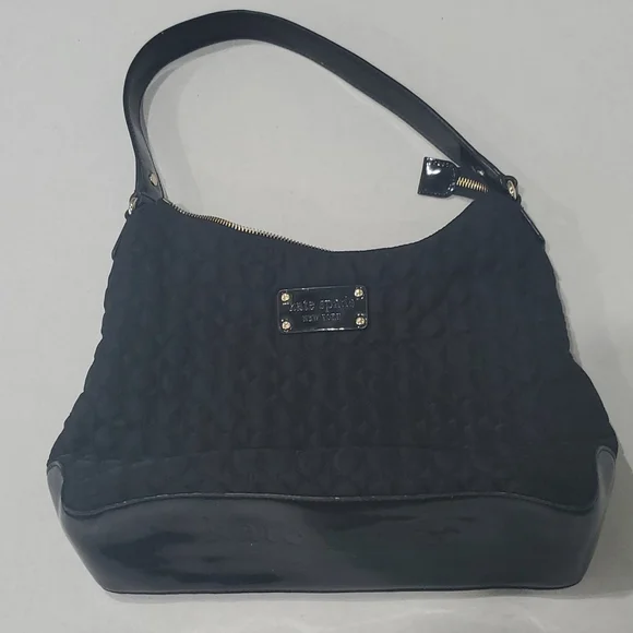 KATE SPADE ♠️ Quilted bag.