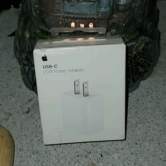 New White Apple 20W USB-C Power Adapter