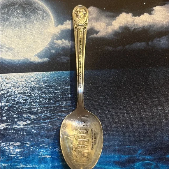 # 0947+ George Washington Silver Spoon Collection