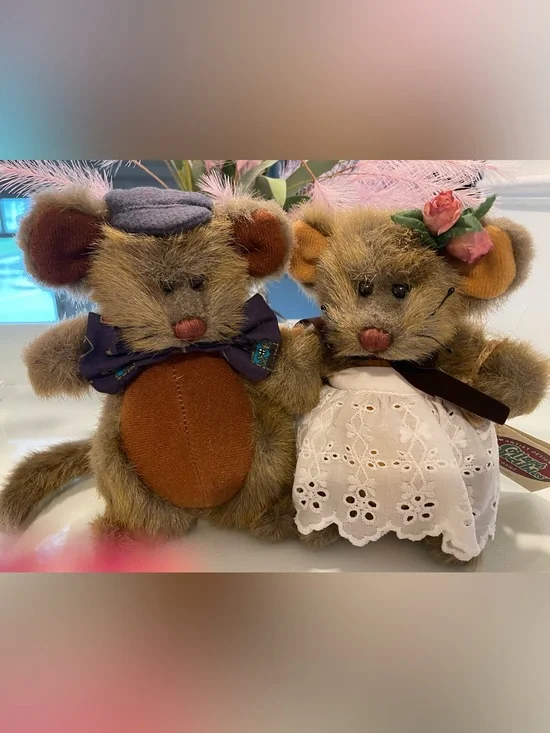 Collectible Bride & Groom Plush 6.5