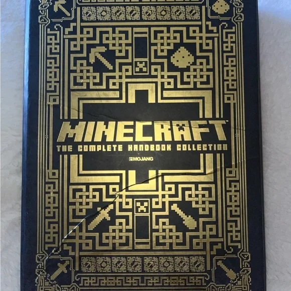 Minecraft Handbook Collection - Black and Gold