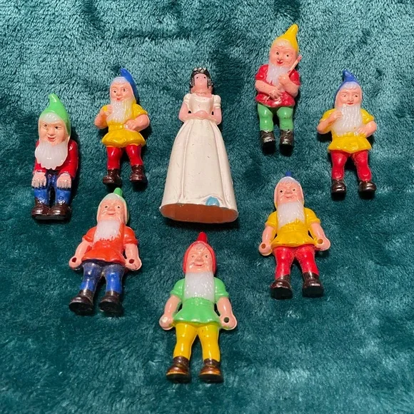1940’s VTG Disney Snow White & The Seven Dwarfs Plastic Cake Toppers