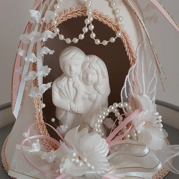 Wedding Cake Topper Lg Ceramic Bell shape w Bride & Groom Pink/White