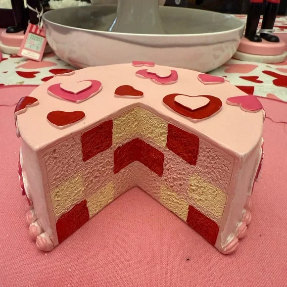 Heart-Themed Pink and Red Cake Decoration