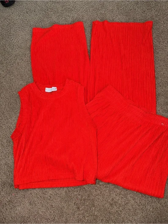 Bright Red Sleeveless Top and Matching Set