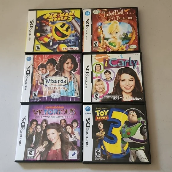 Nintendo DS cases and Booklets has no games set of 6