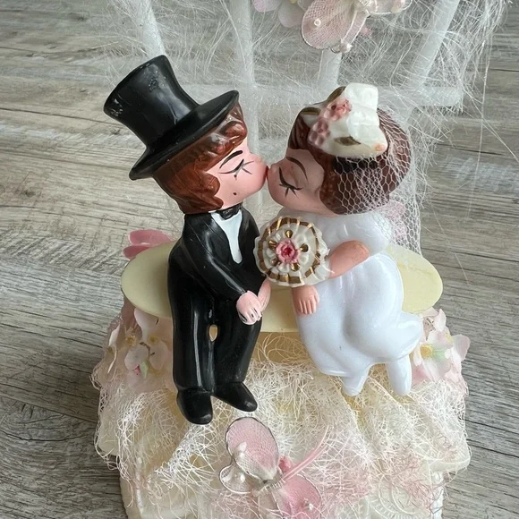 Vintage 1973 Wilton Wedding Cake Topper Groom & Bride