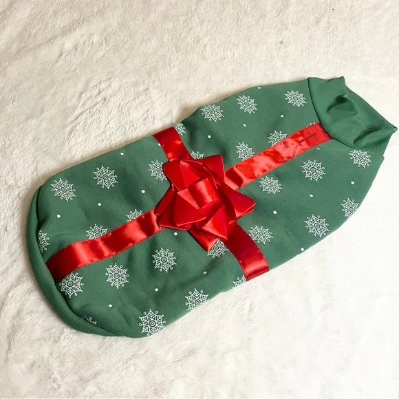 Christmas Present Festive Green Holiday Dog Sweater with Red Bow Size Large NWOT