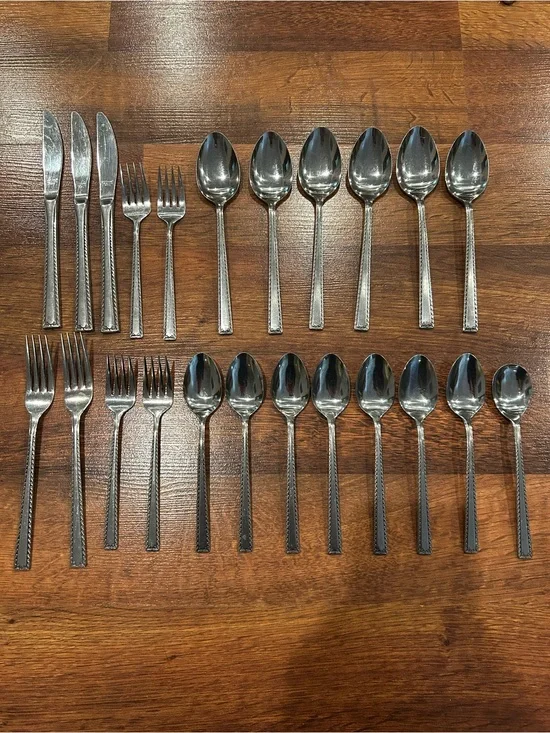 National Stainless Bell Wood Pattern Scroll Edge 23 Piece Flatware