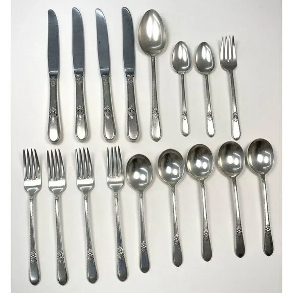 17pc Wm Rogers IS Silverplate MEMORY HIAWATHA Flatware Knives Forks Spoons FLAWS