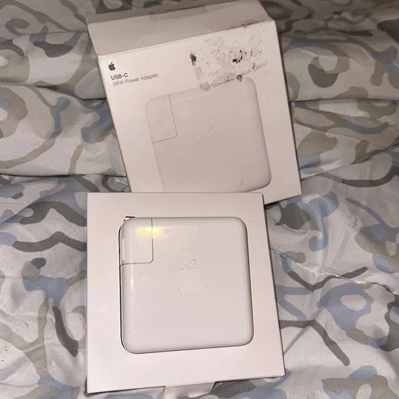 Apple USB-C 96 watt power adapter