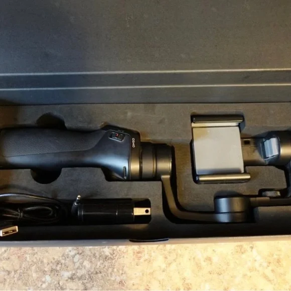 Dji OSMO - Gimbal Mobile Stabilizer