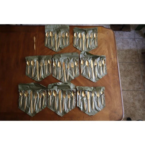 49x Lifetime Cutlery Corp 23k Gold Electroplate Japan Clover Heart Service for 8