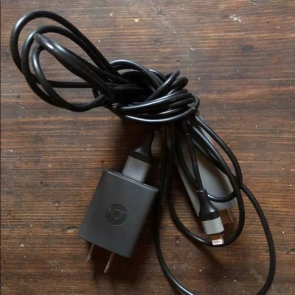 Lightly used/ like new chromecast hdmi iPhone adapter for your television.