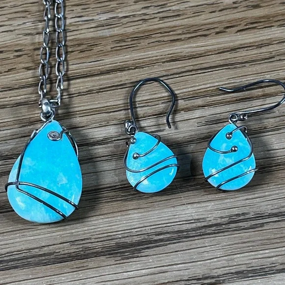 Teardrop Gemstone Wire Wrapped Pendant Necklace and Matching Dangle Earrings Set