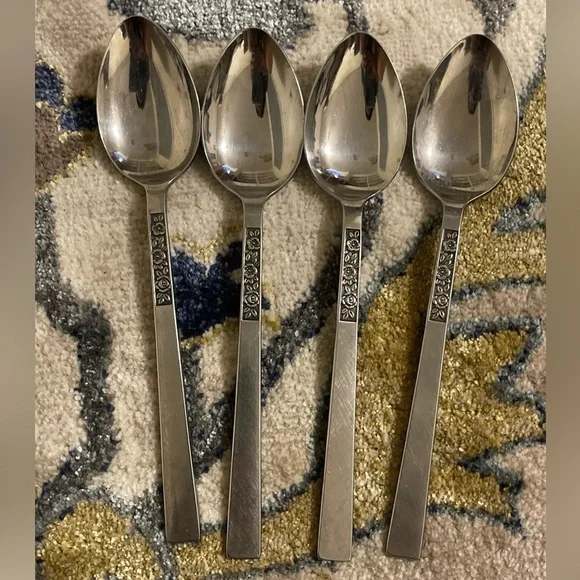 4 Stanly Roberts Stainless Japan spoonful flower design carving