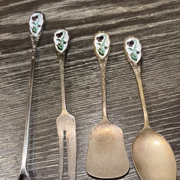 EPNS‎ Sweet-Pea set of 4 Silver plated Purple Flower