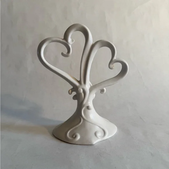 Elegant White Porcelain Heart-Shaped Cake Topper NWT